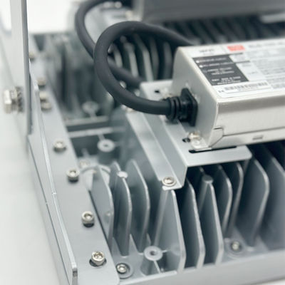 Wysoka jasność IP66 wodoodporne LED Modularne światło powodziowe z długą żywotnością 50000H dla oświetlenia przemysłowego