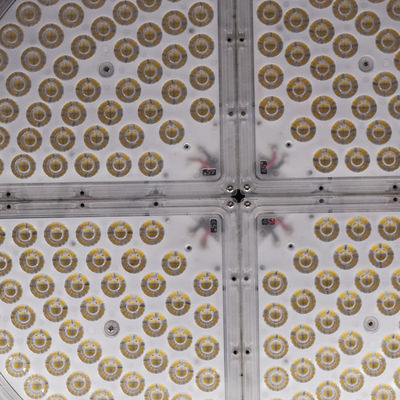 IP66 wodoodporne oświetlenie stadionowe LED z temperaturą koloru 3000-6500K i żywotnością 50 000 godzin dla sali gimnastycznej na zewnątrz