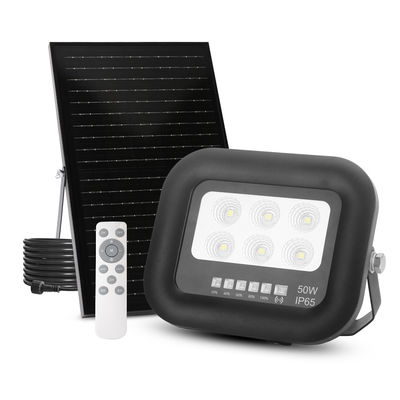 Oświetlenie zewnętrzne Czarne ABS światło słoneczne sterowanie zdalne 50w Led słoneczne światło powodziowe